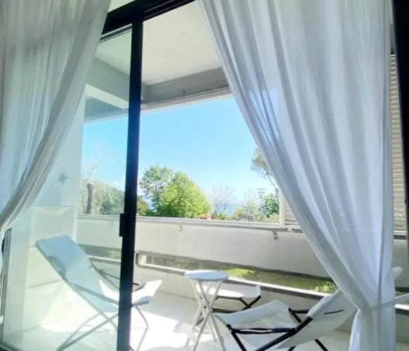 Anna E Il Mare Cogoleto