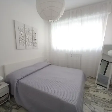 Daire Anna E Il Mare